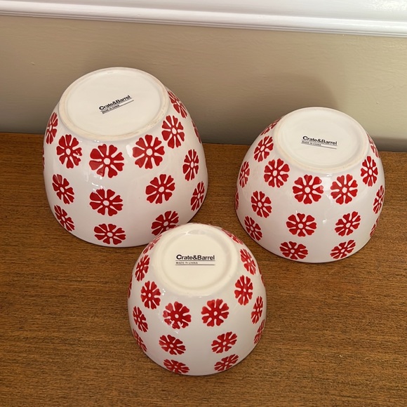 Crate & Barrel Nesting Bowl Set - Picture 3 of 6